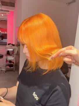 ダズリングディア(Dazzling Deer) オレンジ/コーラル/ハイトーン/ロング/巻き髪/学割/艶髪