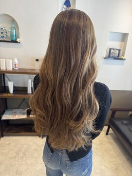 レオ(LEO) アッシュブロンド　ハイライト