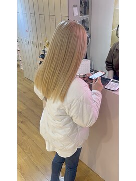 アヴァンス 天王寺店(AVANCE.) 【ロングヘア】×【ブロンドヘア】