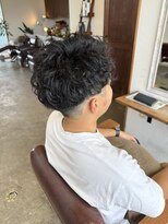アンリーシュ(UNLEASH) ツーブロック×シャドウパーマ