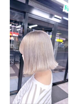 セレーネヘアー(Selene hair) White silver