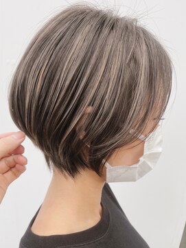 ミキ(Miki) イメチェン ハイライト ショート  宇都宮 美容室