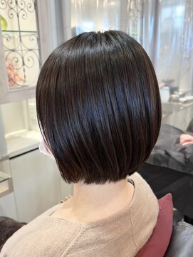 アンジュ 南海なんば駅前店(ange treatment & head spa) グレーブラック 大人ショート ニュアンスカラー なんば