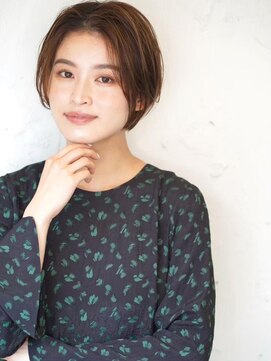 ロミー 本厚木(ROMMY.) 20代～50代☆マッシュボブ前髪なしショート◎くすみベージュ