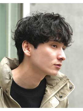 レタッチ バイ フィフス 天神大名(RETOUCH by fifth) 天神メンズパーマルーズパーマシャドウパーマッシュウルフ緩め