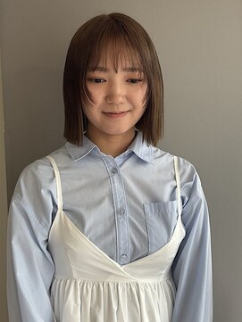 シア(sia) レイヤーボブオリーブグリーン大人のワンカラーシャギーボブ