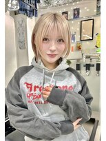 ヒビヲ 天神警固(HIBIO) ショートボブ切りっぱなしボブタッセルボブブリーチダブルカラー