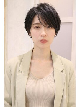 リーフ 三島店(LeaF) 小顔見せ】前下がりひし形ショートボブ