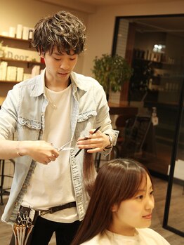 ヘアーアンドライフ ドア(hair&life Door)の写真/【鶴瀬駅西口】スタイリストの高い技術で自宅でも手入れのしやすい髪へ。あなたの髪のお悩みも解決へ導く♪