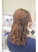 一番人気の編み込みハーフアップ
