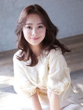 ナナナ パレナ 宝塚店(nanana parena) ゆるふわ外ハネセミディ!透け感とツヤ感のフォーマルベージュ