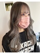 トロニー(TLONY)&nbsp;ホワイトグレー　stylist/miaki