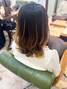 マリアバイアフロート(Maria by AFLOAT) 【山田】バレイヤージュハイライトくびれミディ