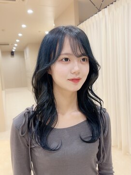 オウル(owl) 韓国レイヤーカット、艶カラー