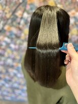 ニイ(Nii.)&nbsp;【髪質改善縮毛矯正】セミロングスタイル