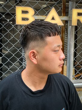 フジヤマ バーバー ショップ(FUJIYAMA BARBER SHOP) スキンフェードクロップ【八木翔太】