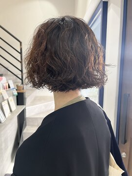 ウクラ バイ レシッド 池袋(uchla by rcid) 大人ボブ☆ウェーブヘア☆ミニボブ