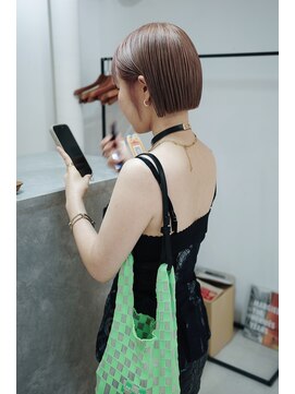 フェイヴィーズ(FavyS) ファッションに似合わせるハイトーンミニボブ