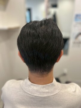 レーヴ(REVE) ビジネスでも好印象のナチュラルショート