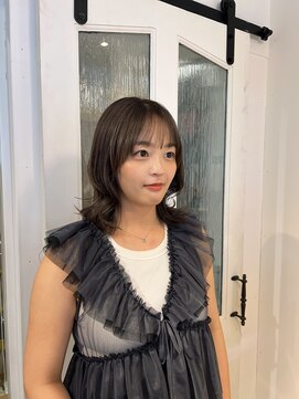 ハク アトリエ(HaKU atelier) レイヤーカット/アッシュカラー/グレージュ