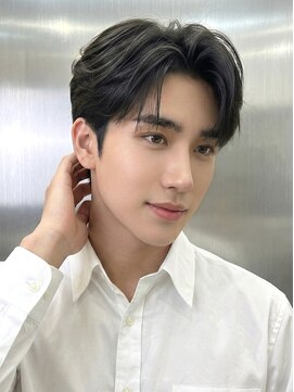 ノラキチジョウジ(NORA KICHIJOJI) ビジネスアップバングショートツーブロック黒髪センターパート