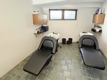 アルティ(arti)の雰囲気(フロア続きでないシャンプーブースは雰囲気もガラリと変わります)