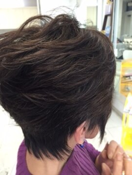 トランスパレント メリハリのある大人美ショート