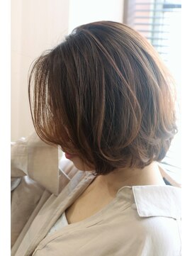 レナス(Renous) 【RENOUS】ひし形シルエット☆ナチュラルボブ