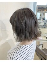 ユッカ エルア 武庫之荘南口(YUCCA elua)&nbsp;【elua 角床】大人可愛い外はねボブ