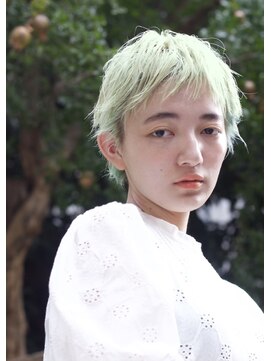 ホリデイズ ケアアンドスパ 練馬 豊島園(HOLIDAYS) 【HOLIDAYS】ペールグリーン×ミニウルフショート/練馬/髪質改善