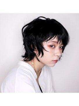 ブローチ(Brooch) ウルフショート×パールブラック