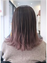 ステアケース 武蔵小杉店(stair:case)&nbsp;薄ピンクグラデーションカラーミディアム外ハネ大人可愛い