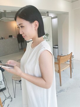 フェイヴィーズ(FavyS) 耳掛けパツッとラインボブ