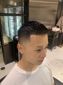 フランクスバーバーザスタンド(Frank’s barber the stand) メンズスキンフェードクロップ束感バーバーショートF