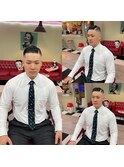 -80's American barber shop-