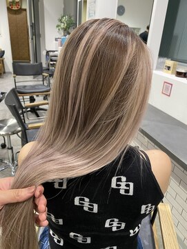 カラ 京都河原町(Kala) ハイライトバレイヤージュダブルカラーケアブリーチ20代30代