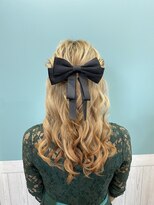 フェイス(faith)&nbsp;巻き下ろしハーフアップアレンジ