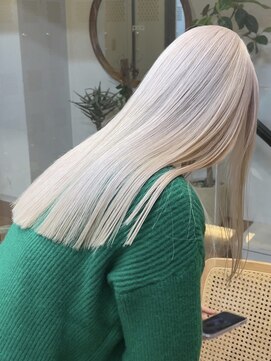 サンクプロジェクト(cinq PROJECT) ホワイトブロンドブルベ冬ブリーチダブルカラー