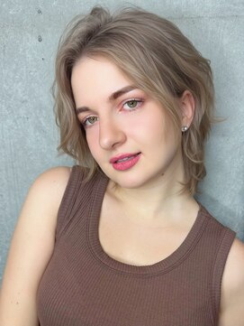 リークフー(Ree cu fuu) 外国人風ミルクティーベージュレイヤーカット透明感カラー