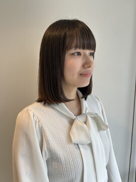 フォークロア 本店(Folk Lore) ぷつっと内巻きボブ