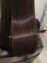 ロゼラヴィ(rosee Ravie)&nbsp;AVEDAカラー+「国内最高峰」ダメージレストリートメント