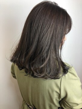 ヘア プロデュース キュオン(hair produce CUEON.) ミディアム×カーキアッシュ