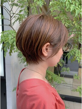 イヴァ(ibah) 丸みショート