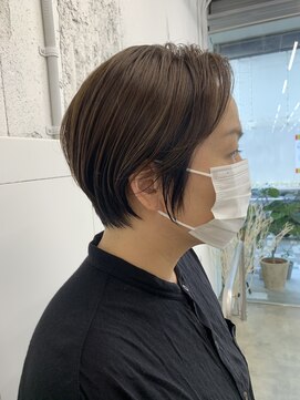 ユイツ インナーカラー×くびれショート