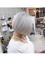 ラル(Lull)&nbsp;【大人かわいい】ホワイトカラー【アルカリ酸熱トリートメント】