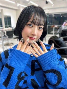 ランテルディ 渋谷(LANTERDIT) シースルーバング　ブルーブラックカラー　艶感　丸みボブ