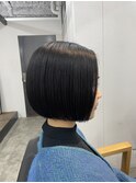 丸みある切りっぱなしボブ
