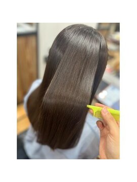アパートメントヘアー 髪質改善酸性ストレート大人グレージュデザインカラー