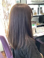 オート ボーテ カリッタ 名古屋(HAUTE BEAUTE CARITTA)&nbsp;オリーブアッシュのセミロング