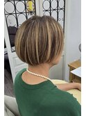 綺麗にまとまるショートボブ